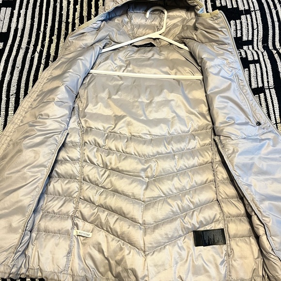 The North Face Light Gray 700 Full Vest - Picture 14 of 15